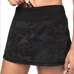 Lululemon Pace Rival MR Skirt long size 4 black and grey camo